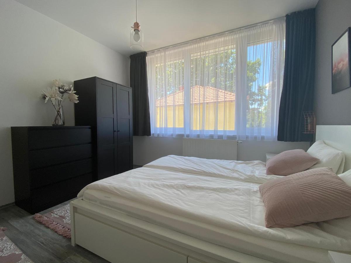 Spirit Homes Apartments Oroshaza Ngoại thất bức ảnh
