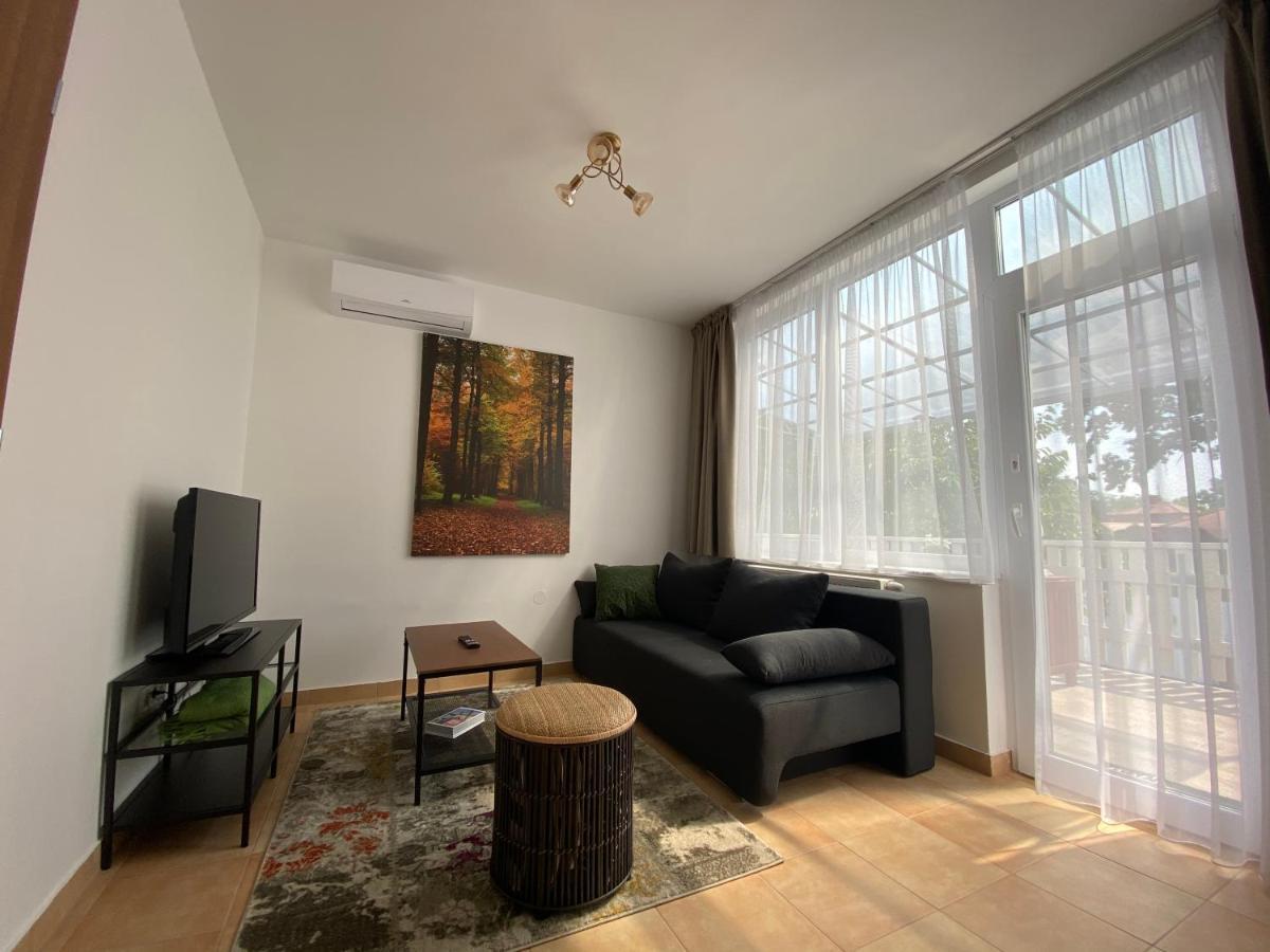 Spirit Homes Apartments Oroshaza Ngoại thất bức ảnh