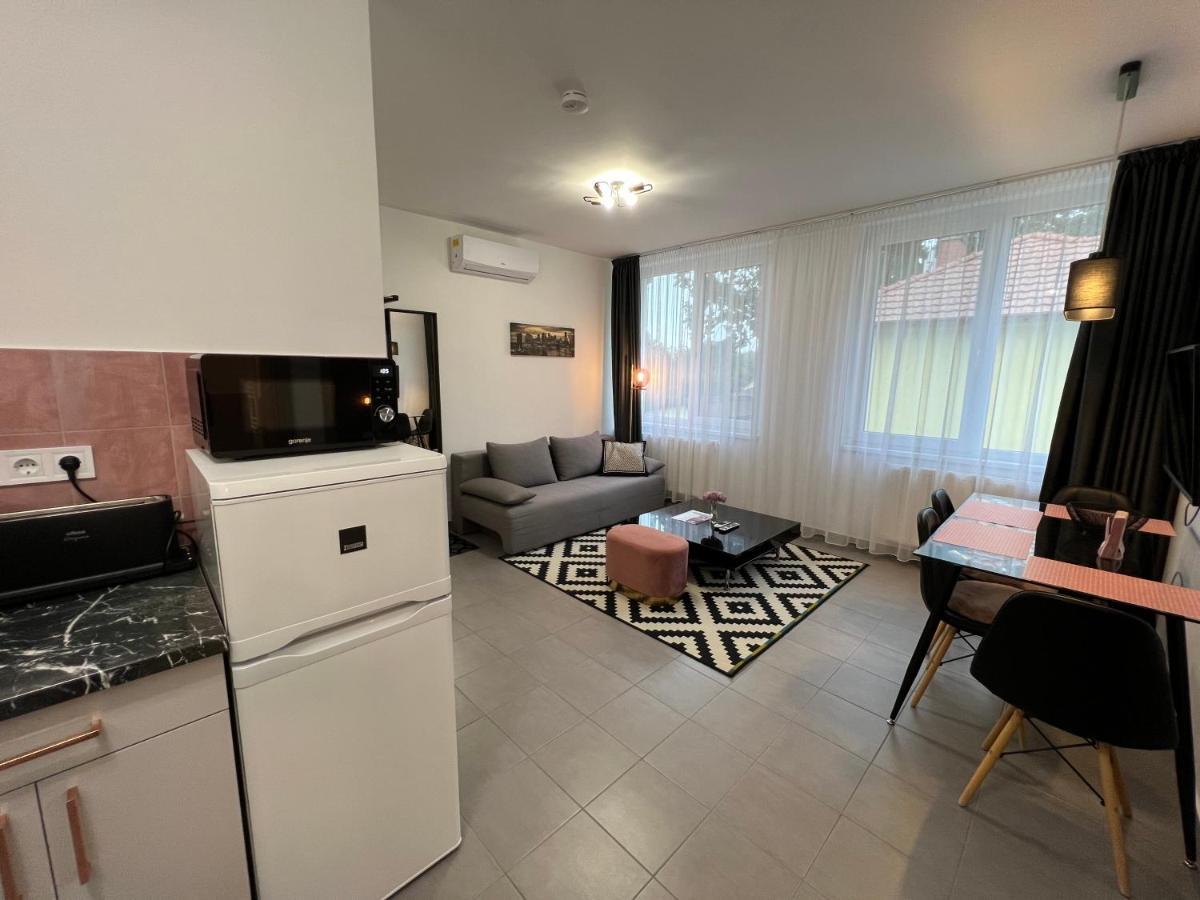 Spirit Homes Apartments Oroshaza Ngoại thất bức ảnh