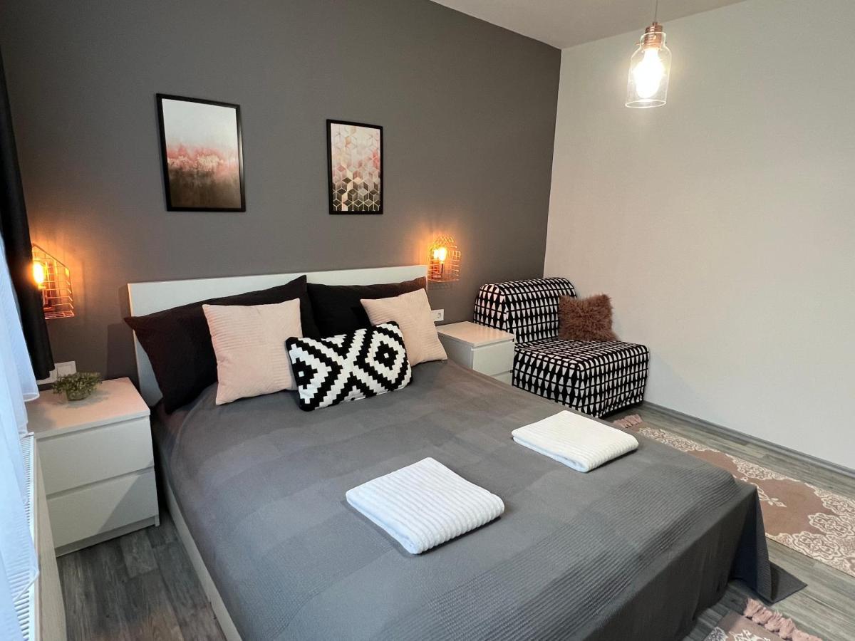 Spirit Homes Apartments Oroshaza Ngoại thất bức ảnh