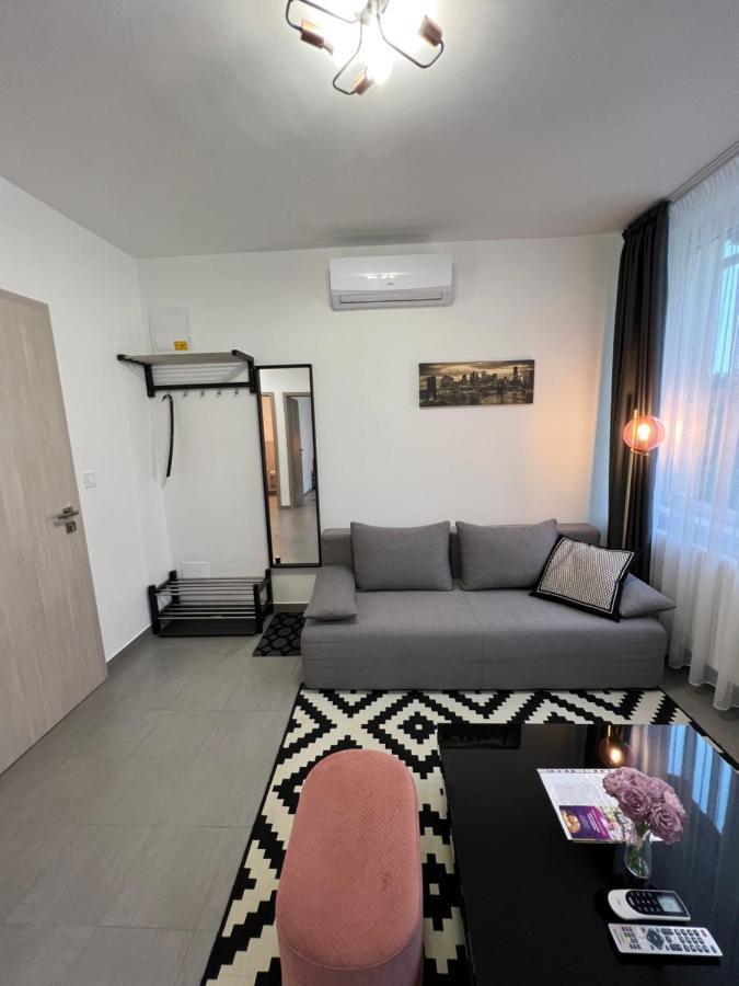 Spirit Homes Apartments Oroshaza Ngoại thất bức ảnh