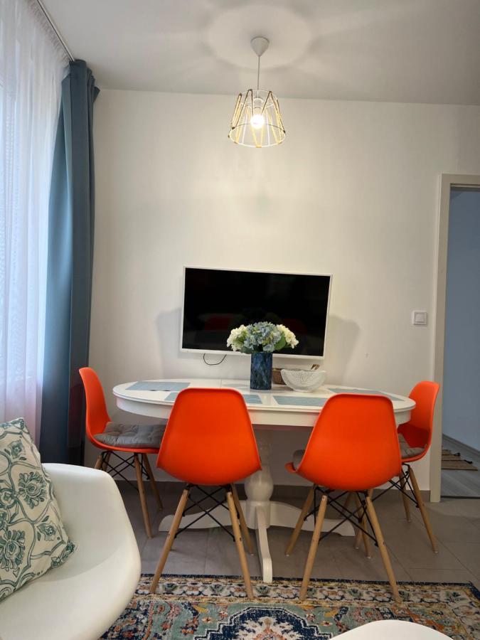Spirit Homes Apartments Oroshaza Ngoại thất bức ảnh