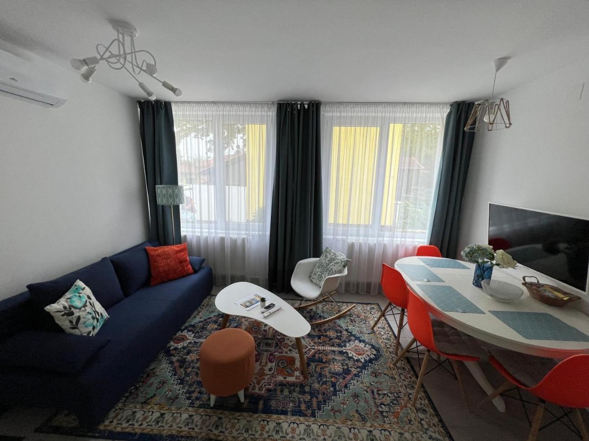 Spirit Homes Apartments Oroshaza Ngoại thất bức ảnh